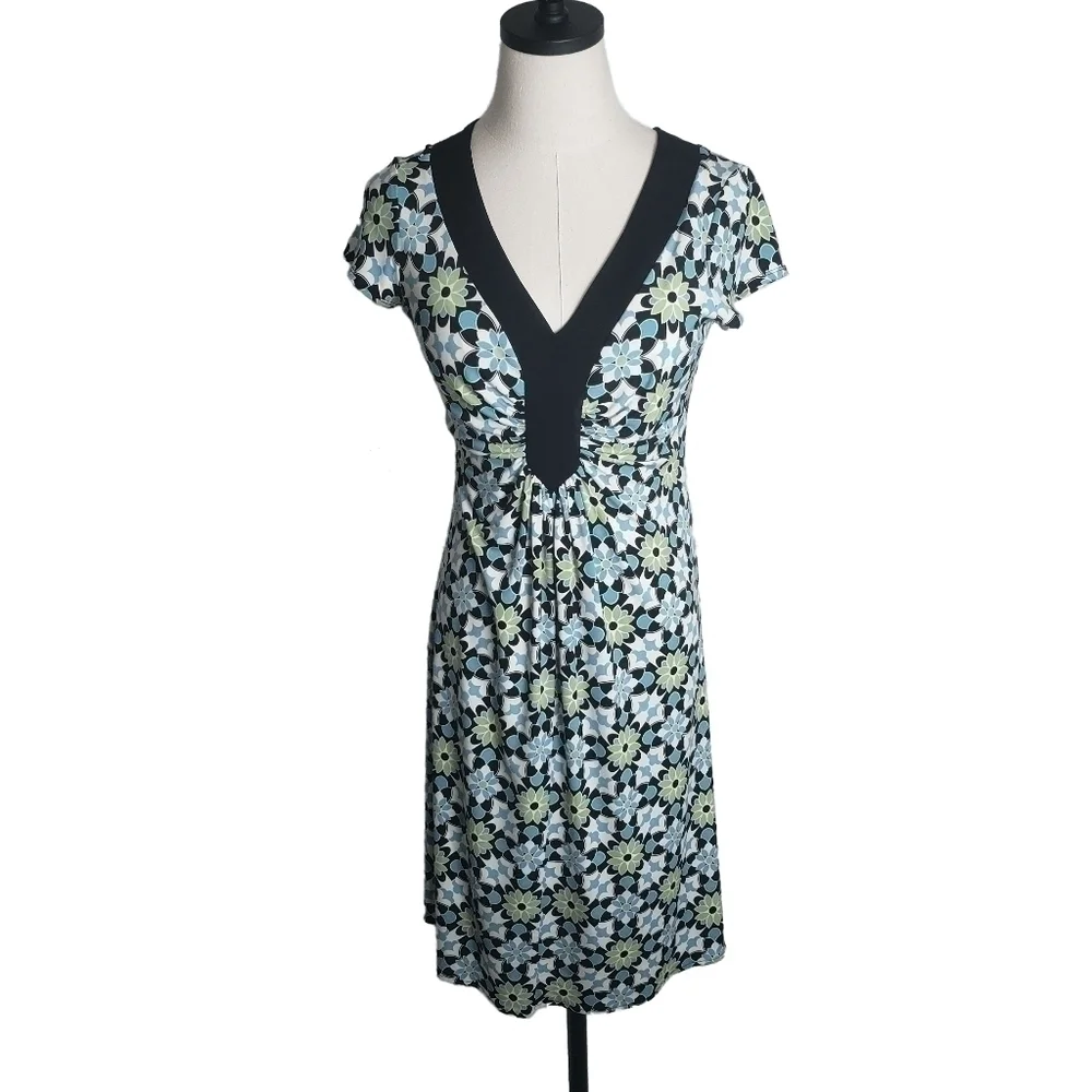 Maggie London Floral V-Neck Sheath Dress Size 6P - Picture 2 of 7